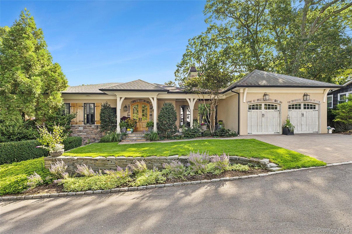 Attached, Exterior, Facade, French Provincial