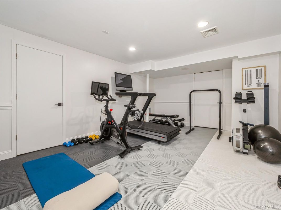 Fitness Equipment, Interior, Recessed Lighting
