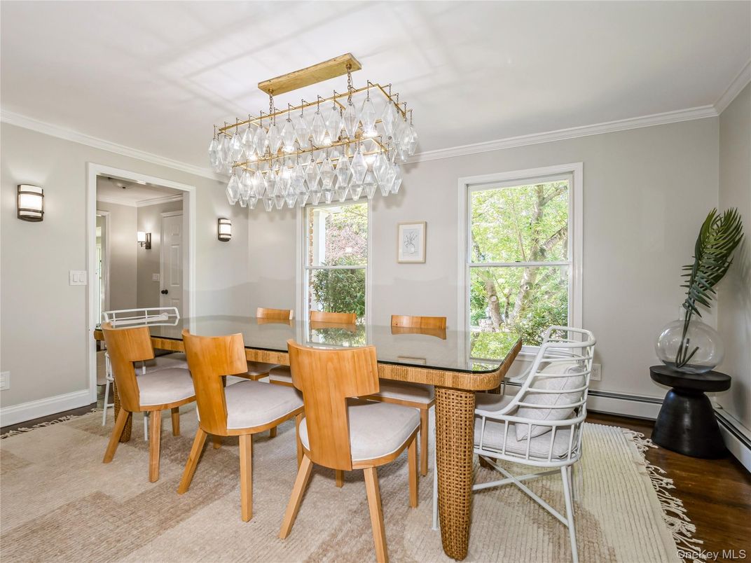 Chandelier, Dining room, Interior