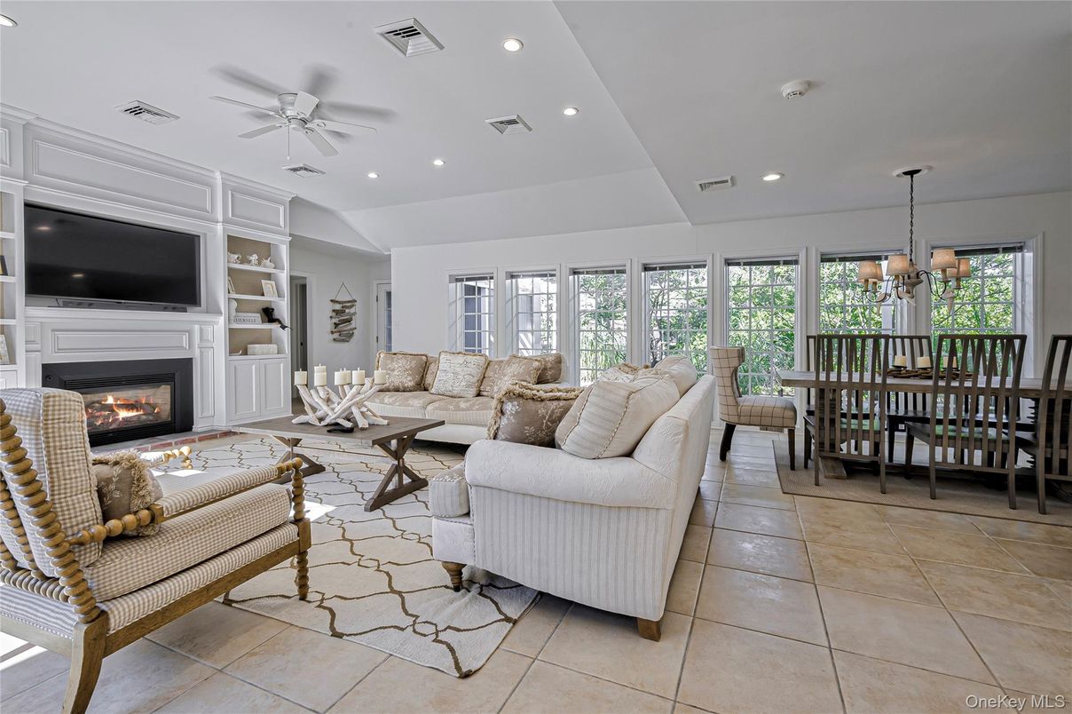 Dining room, Fireplace, Interior, Living room, Pendant Lights, Recessed Lighting
