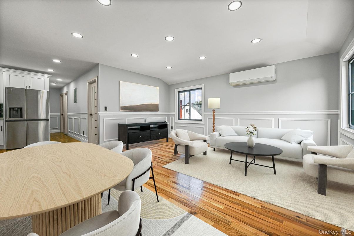 Dining room, Interior, Living room, Recessed Lighting, Wood Texture Flooring