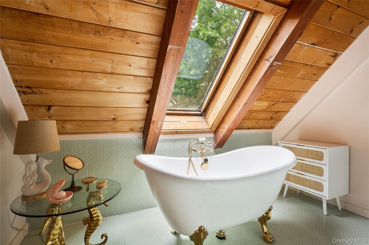Bathroom, Free Standing Baths, Interior, Wooden Walls