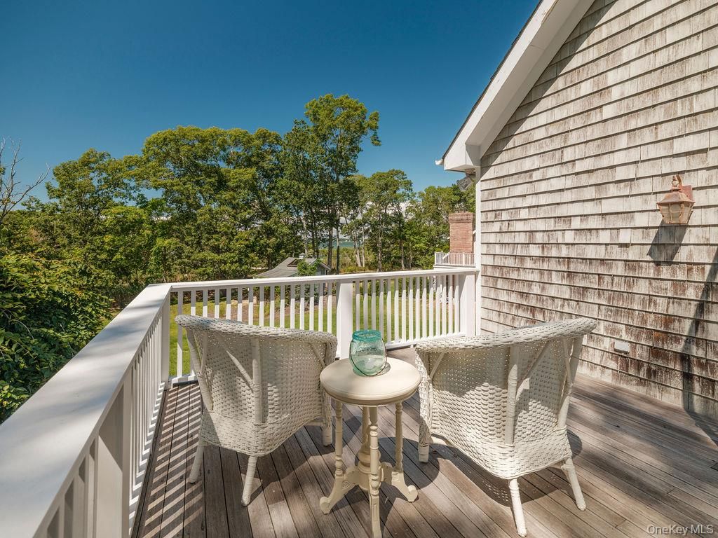 Exterior, Wood Texture Flooring
