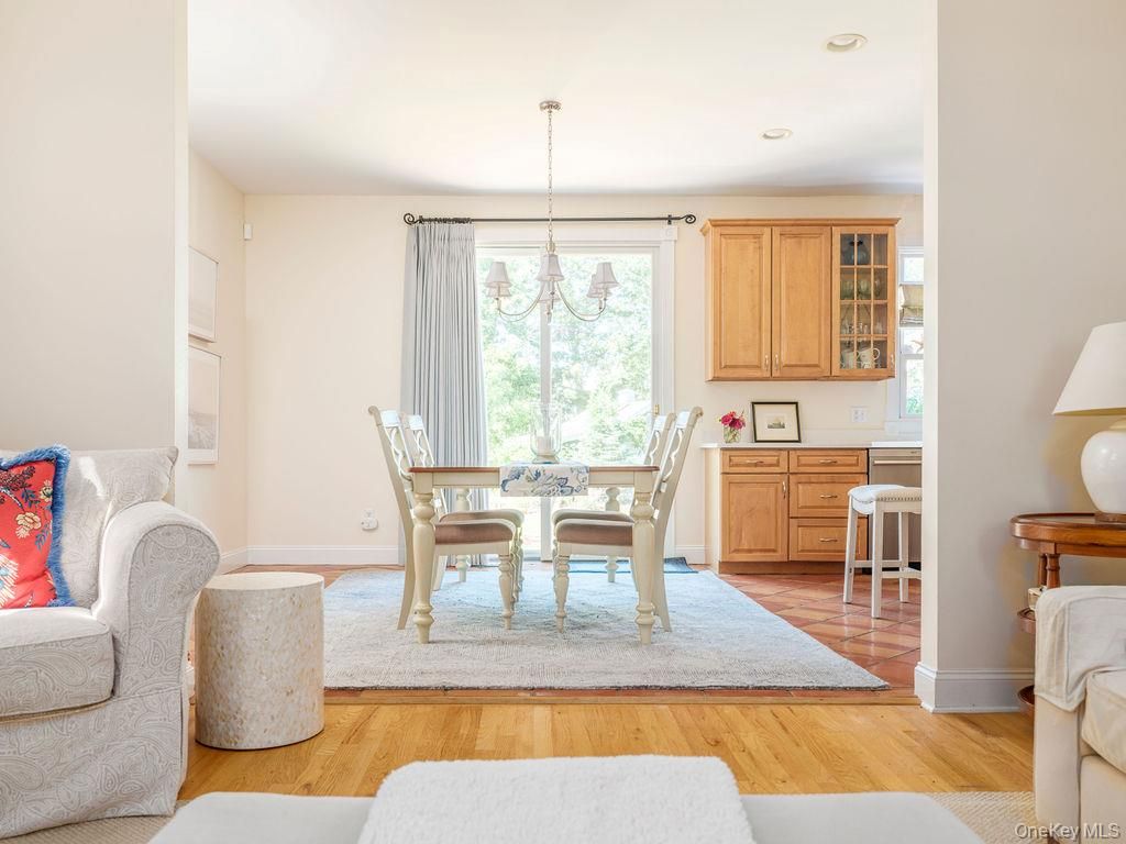 Chandelier, Dining room, Interior, Recessed Lighting, Wood Texture Flooring
