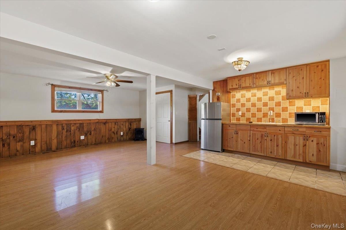 Chandelier, Empty room, Interior, Kitchen, Wood Texture Flooring