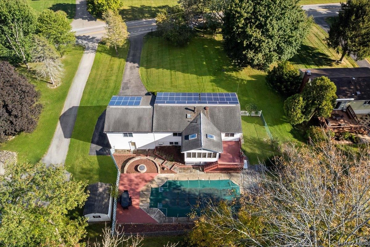 Exterior, Drone