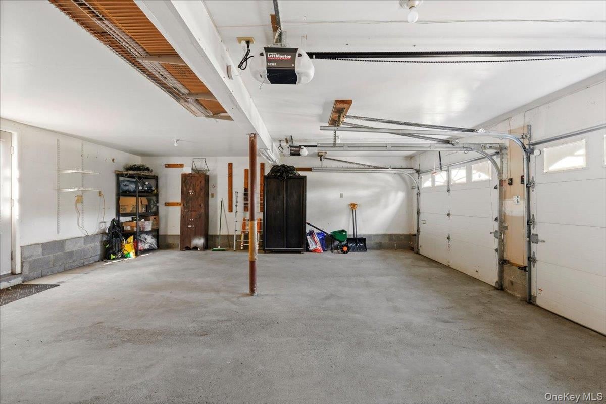 Garage, Interior