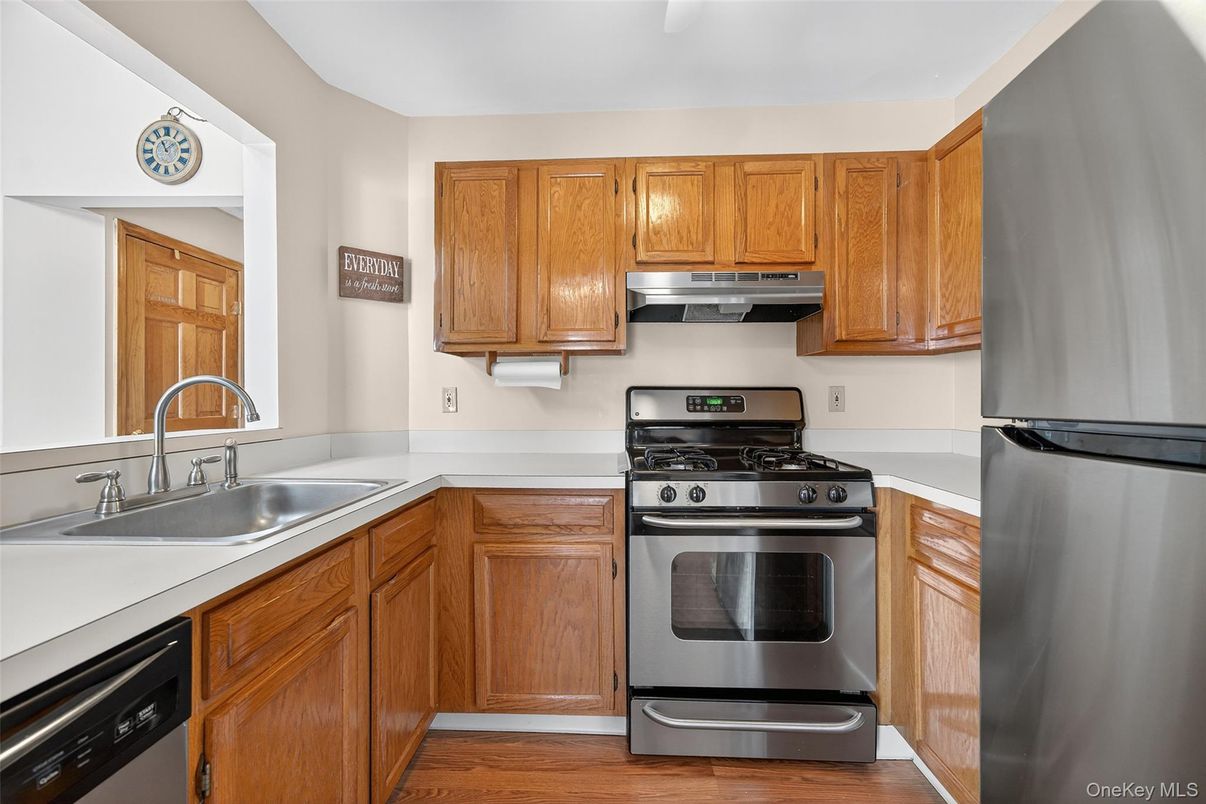 Interior, Kitchen, Stainless Steel Appliances, Wood Texture Flooring