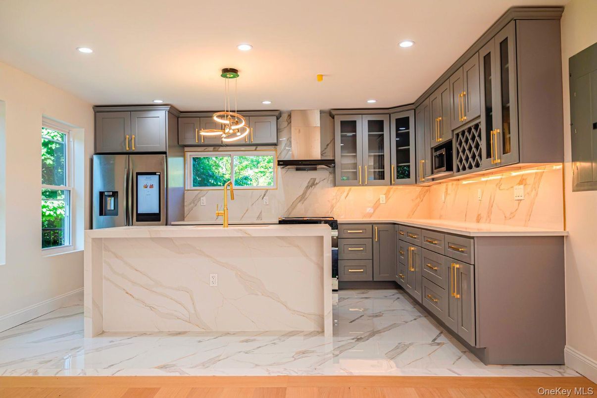 Interior, Kitchen, Marble, Marble Walls, Pendant Lights, Recessed Lighting