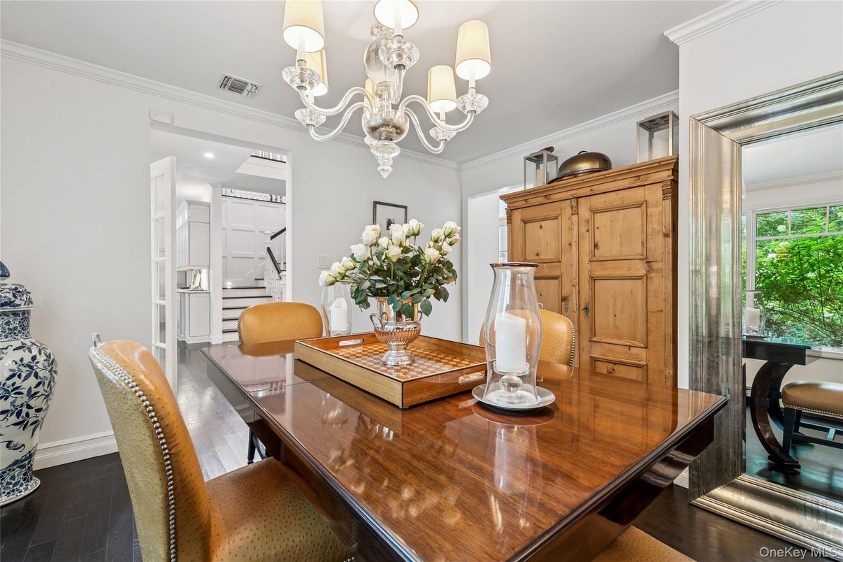 Chandelier, Dining room, Interior, Recessed Lighting, Wood Texture Flooring