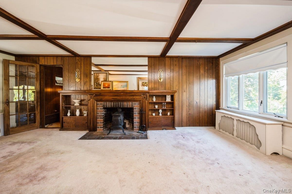 Empty room, Fireplace, Interior, Wooden Beams, Wooden Walls