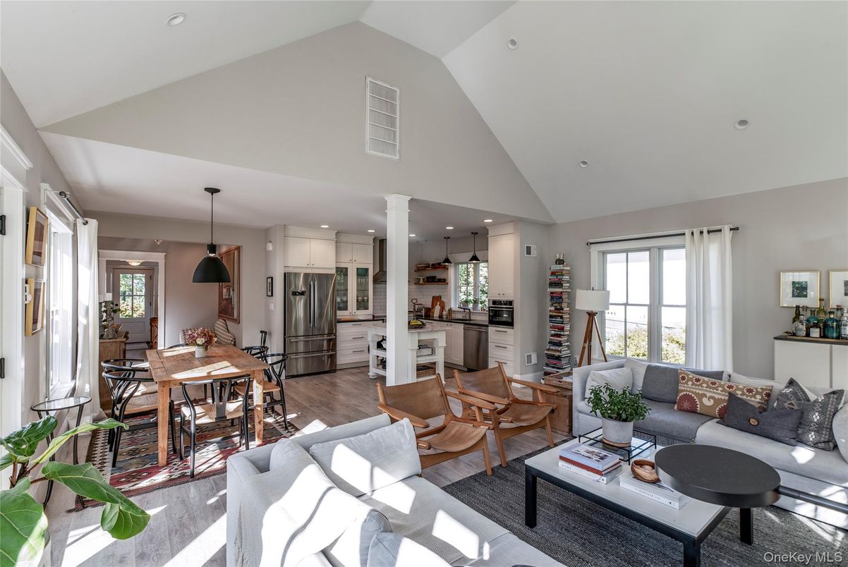 Dining room, Interior, Kitchen, Living room, Pendant Lights, Recessed Lighting, Stainless Steel Appliances, Wood Texture Flooring