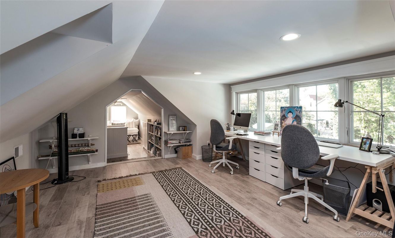 Home Office, Interior, Recessed Lighting, Wood Texture Flooring