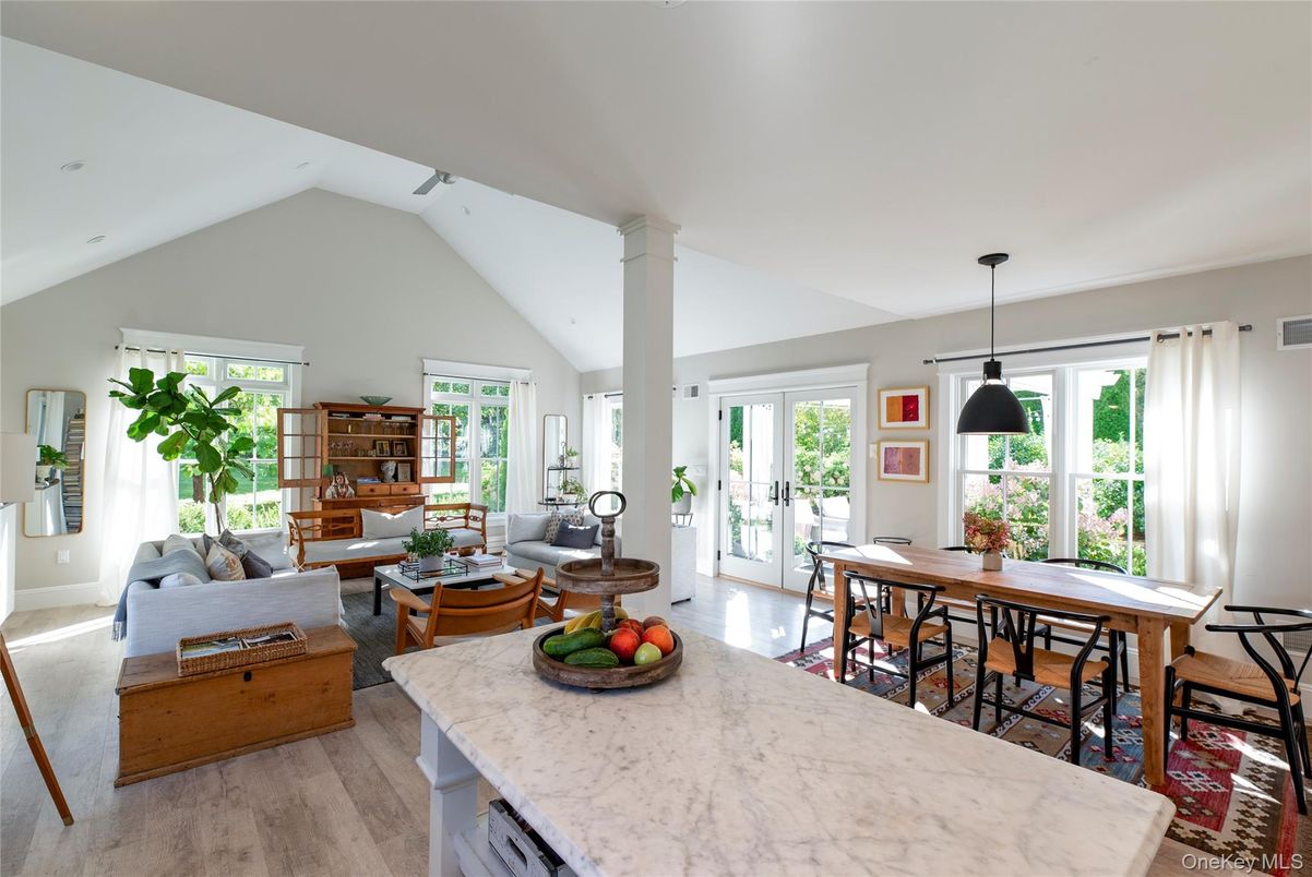 Dining room, Interior, Kitchen, Living room, Pendant Lights, Recessed Lighting, Wood Texture Flooring