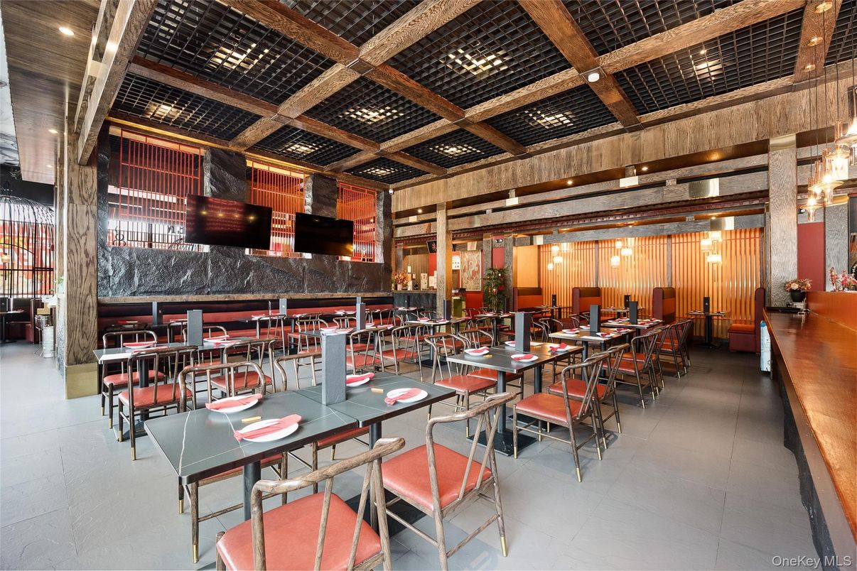 Dining room, Interior, Pendant Lights, Recessed Lighting