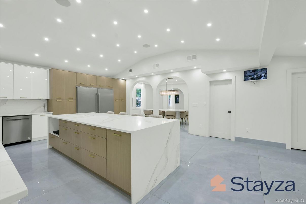 Dining room, Interior, Kitchen, Pendant Lights, Recessed Lighting