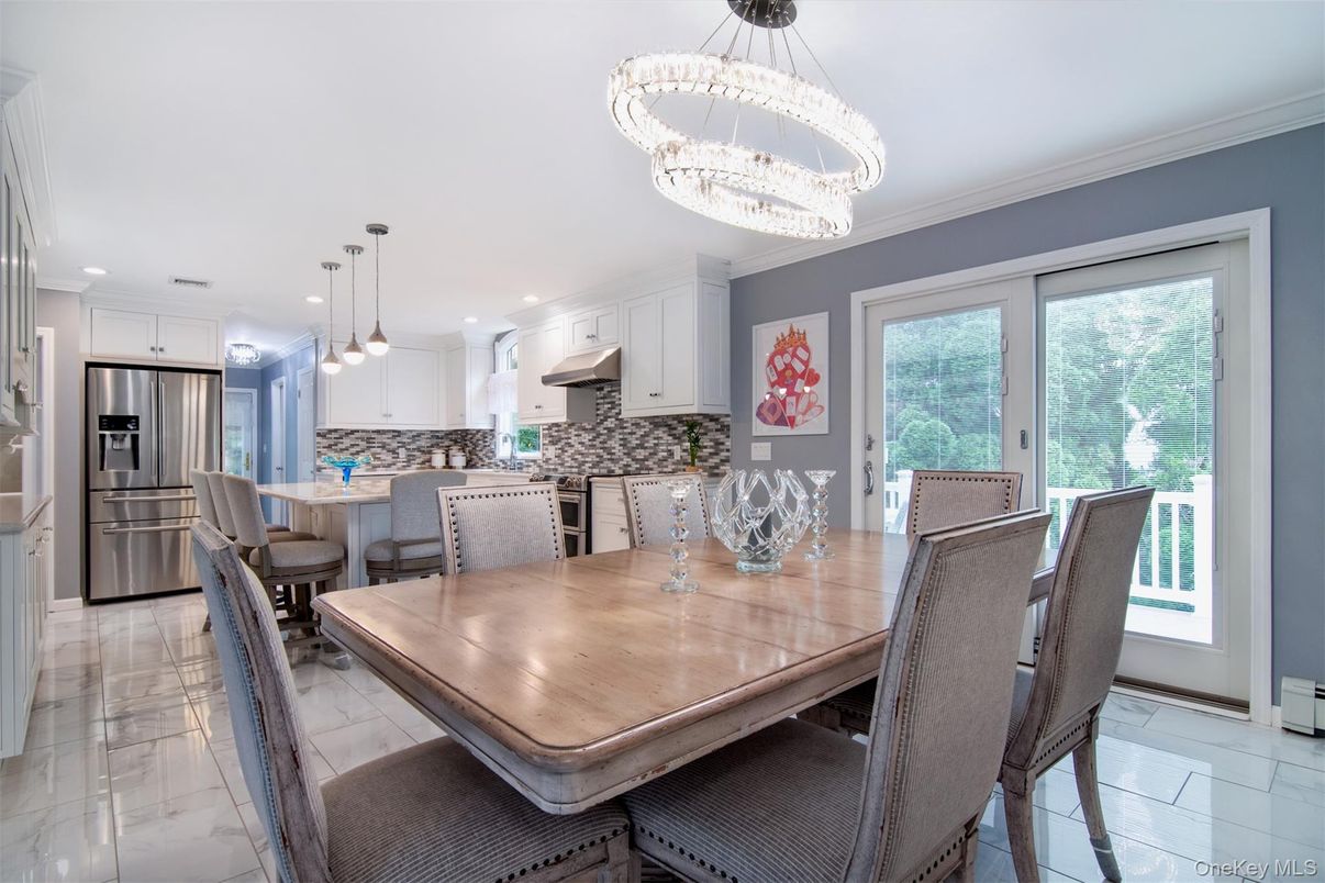 Chandelier, Dining room, Interior, Kitchen, Pendant Lights, Recessed Lighting, Stainless Steel Appliances