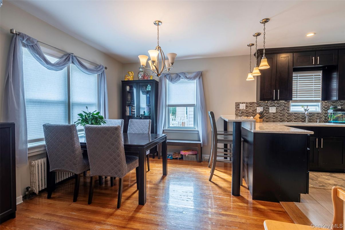 Chandelier, Dining room, Interior, Kitchen, Pendant Lights, Recessed Lighting, Water, Wood Texture Flooring