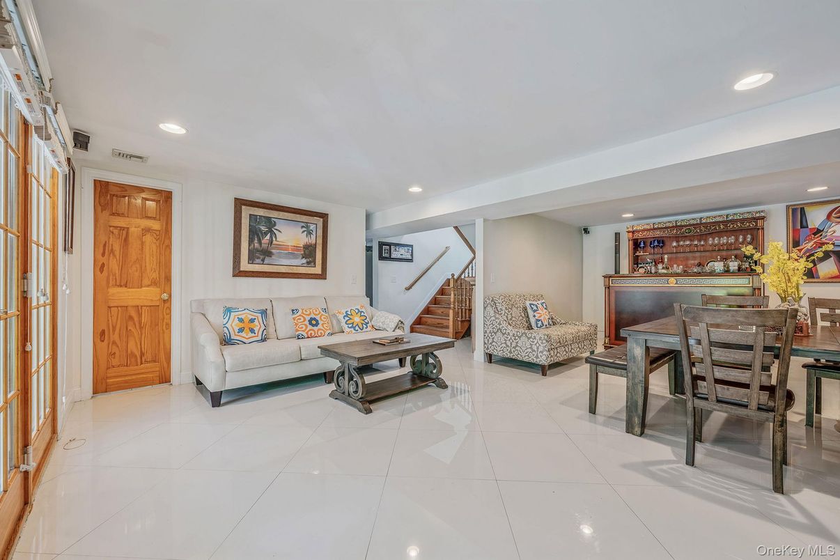 Dining room, Interior, Living room, Recessed Lighting