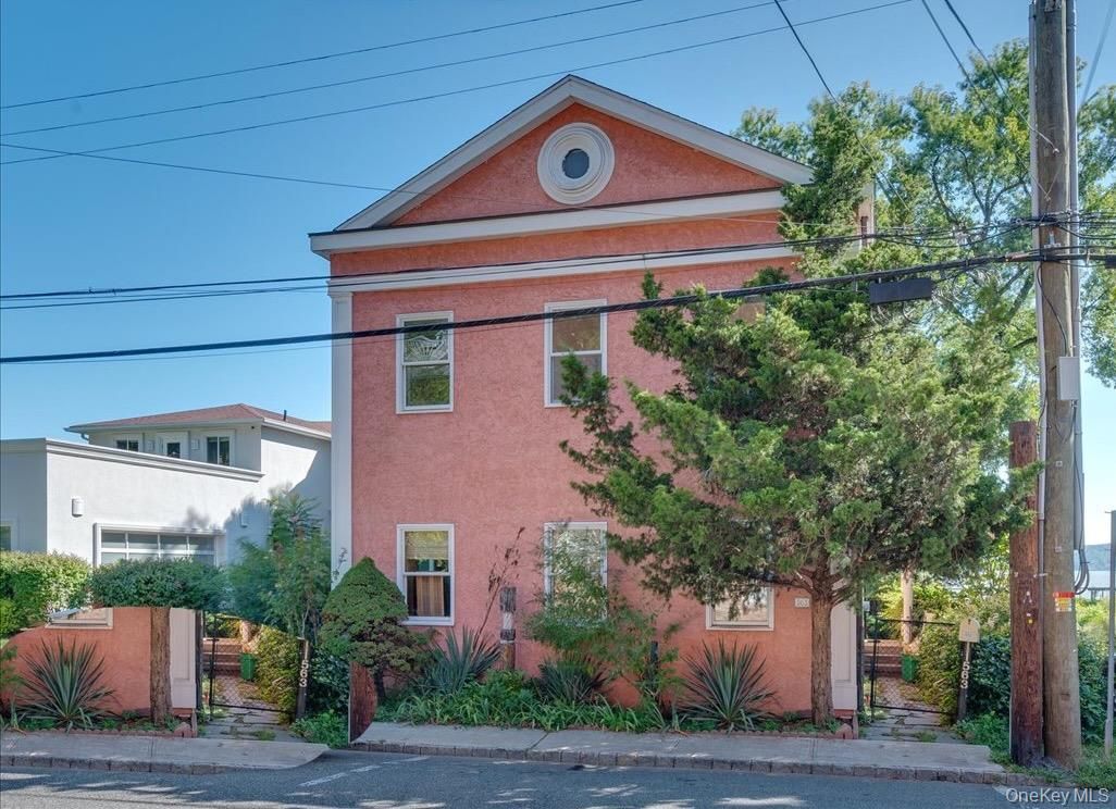 Exterior, Facade, None