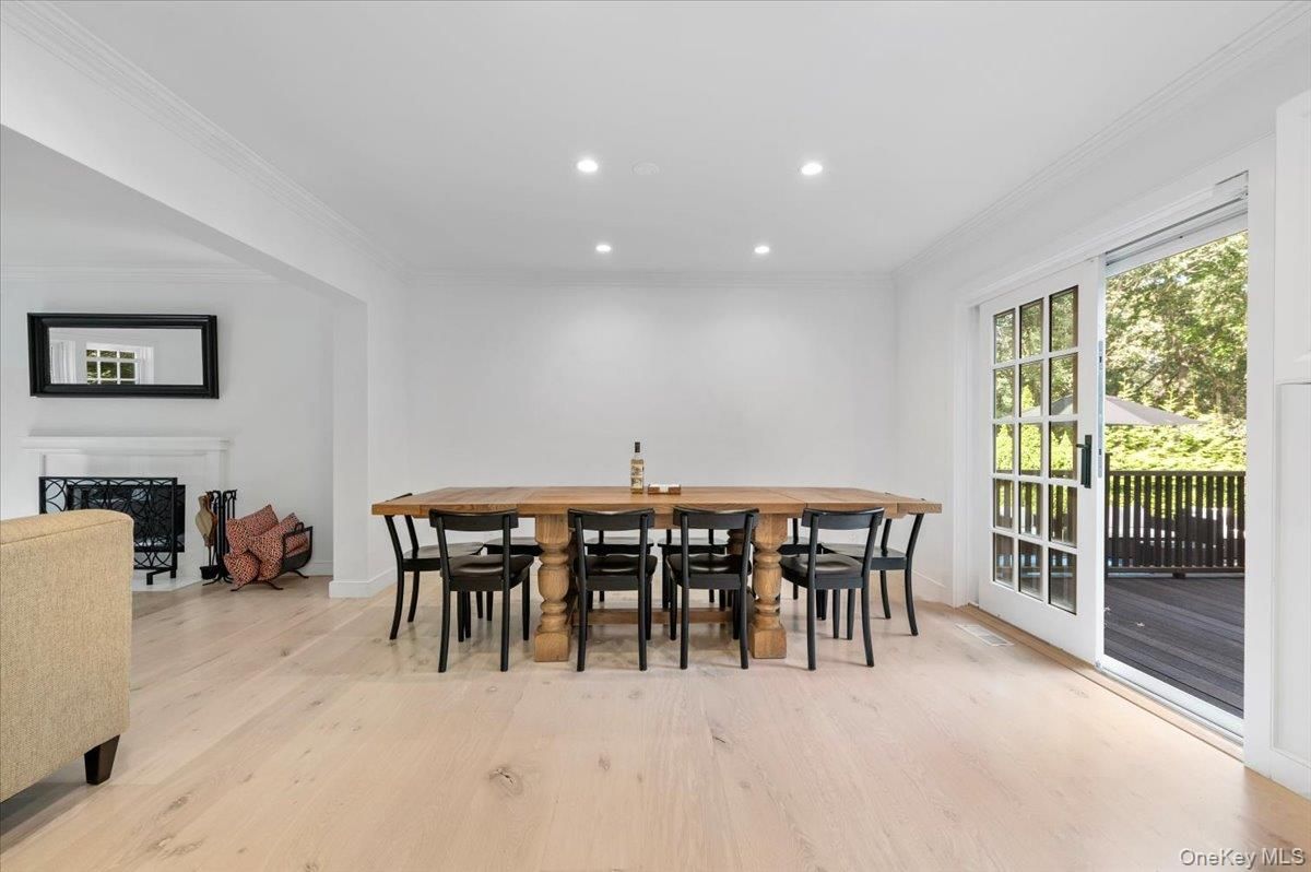 Dining room, Fireplace, Interior, Recessed Lighting, Wood Texture Flooring