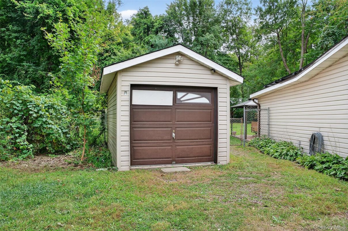Backyard, Detached Garage, Exterior