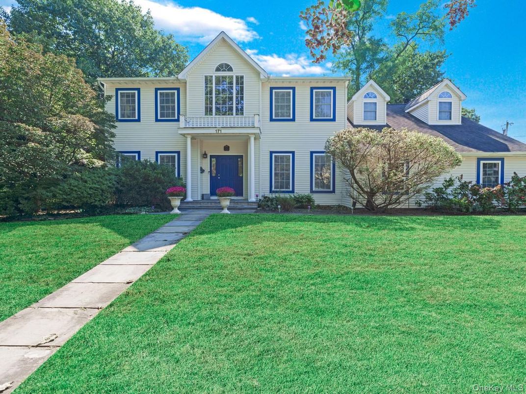 Exterior, Facade, Georgian