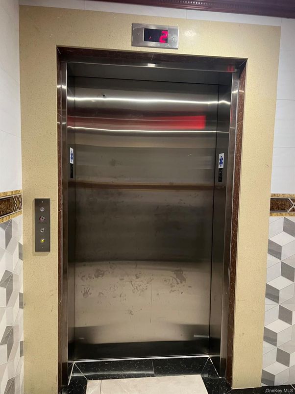 Elevator, Interior