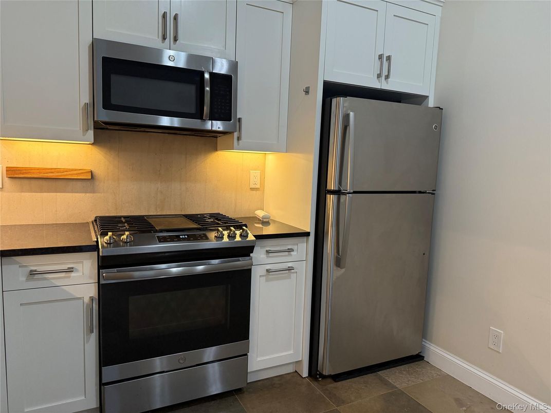 Interior, Kitchen, Stainless Steel Appliances