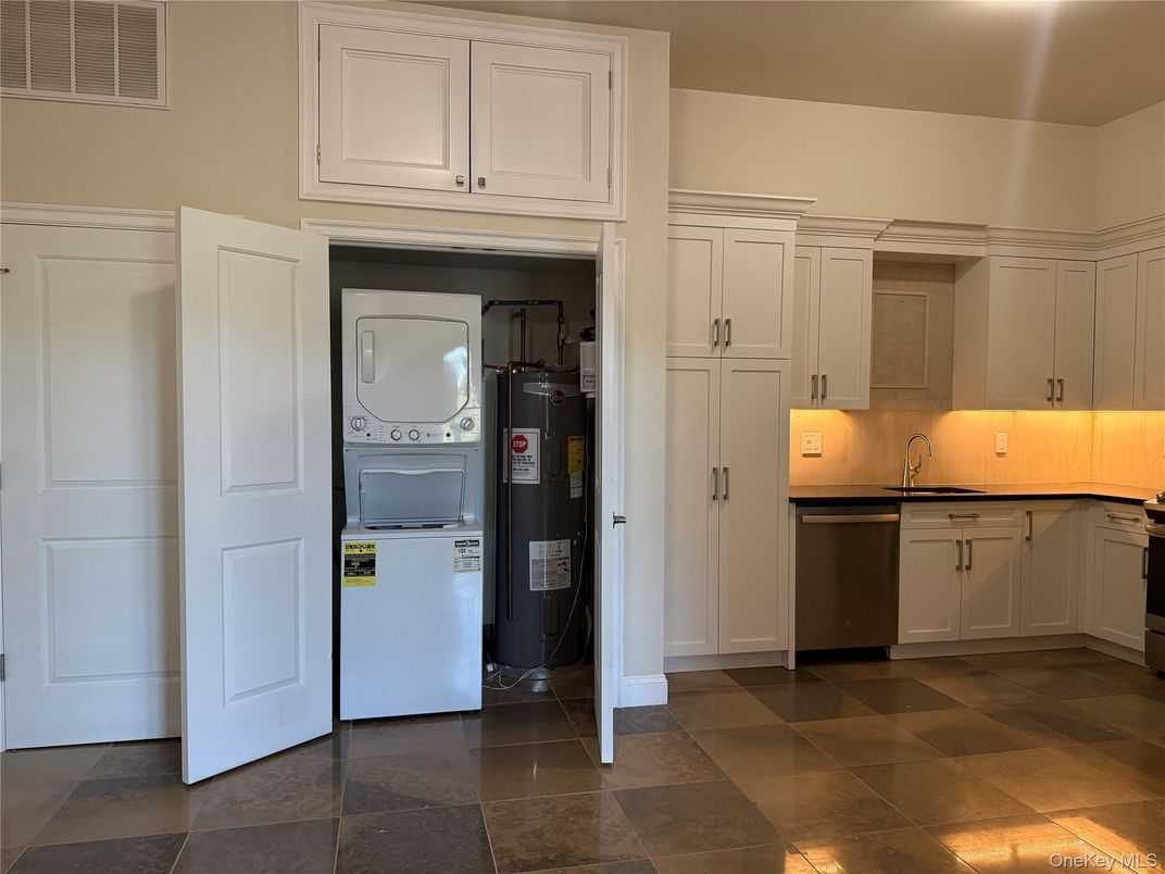 Interior, Kitchen, Washer