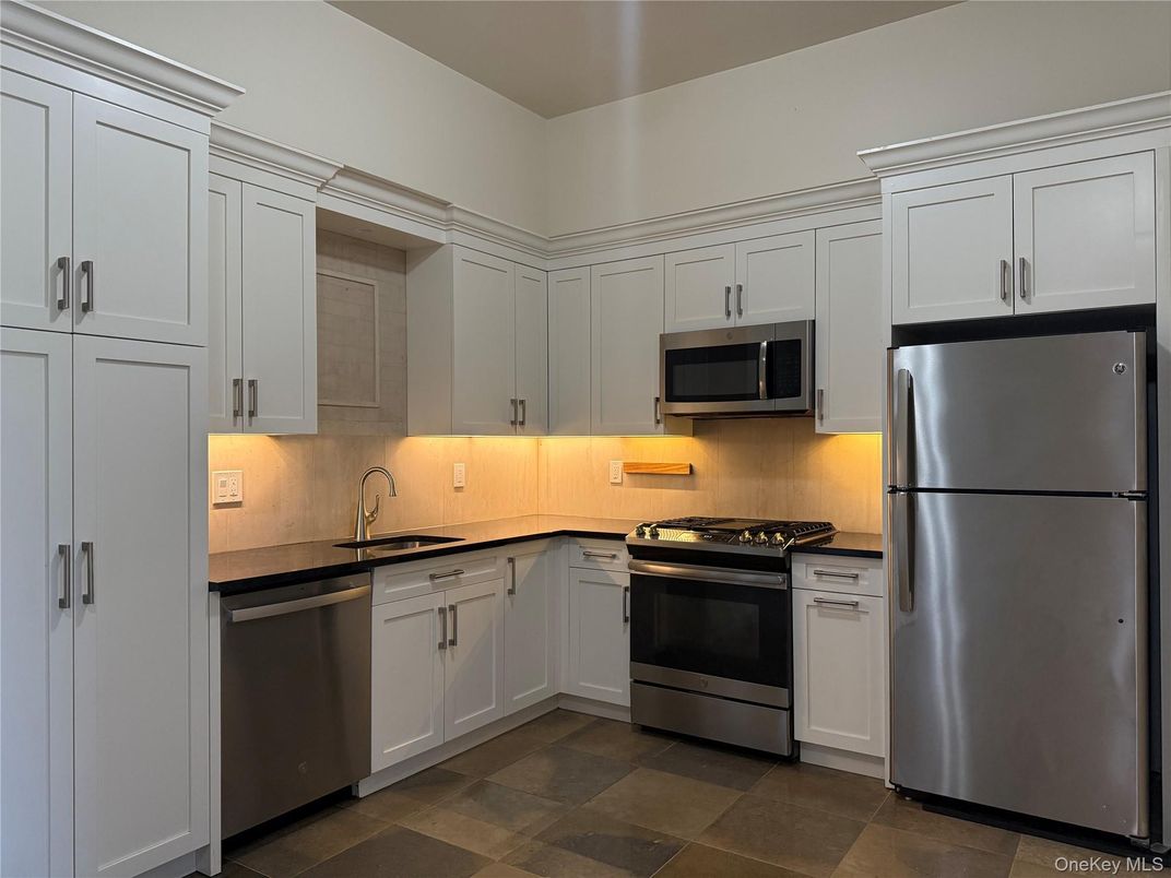 Interior, Kitchen, Stainless Steel Appliances
