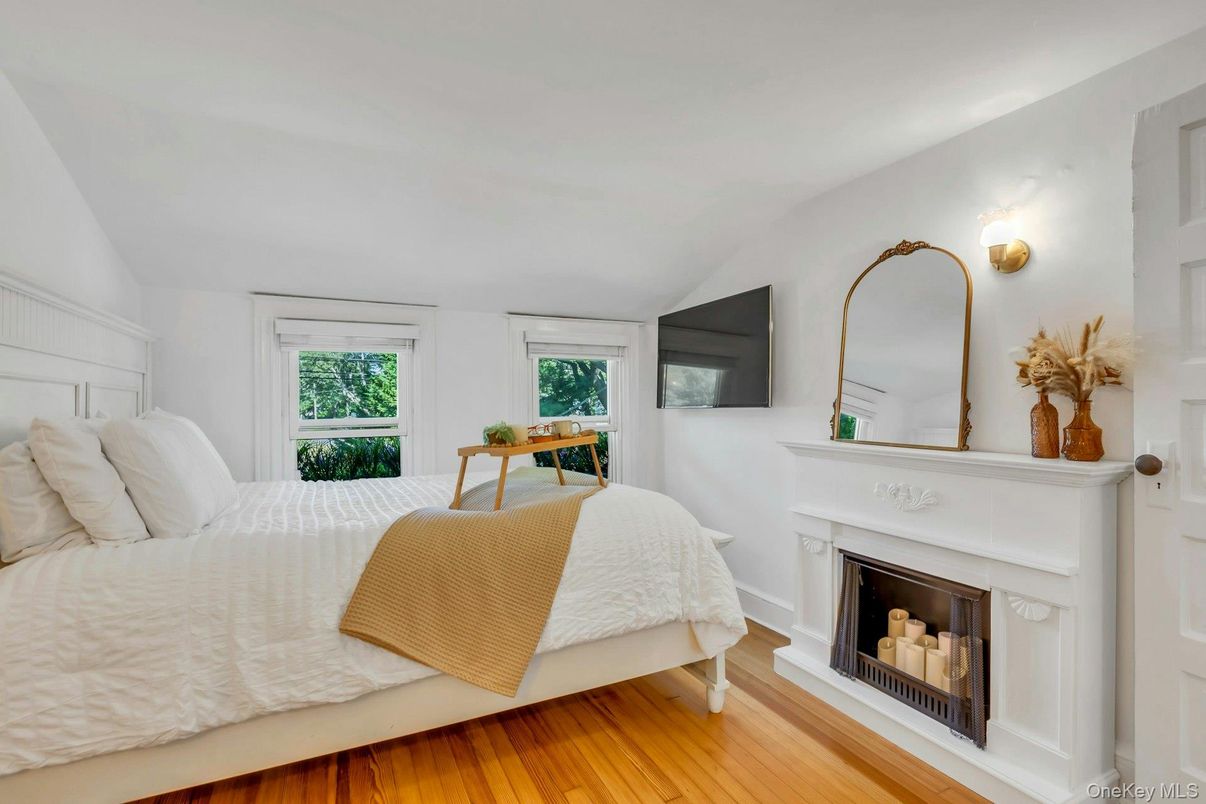 Bedroom, Fireplace, Interior, Wood Texture Flooring