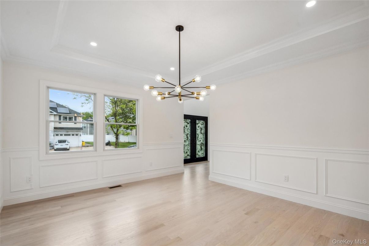 Empty room, Interior, Pendant Lights, Recessed Lighting, Wood Texture Flooring