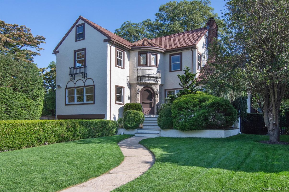 Backyard, Exterior, Facade, Tudor Revival