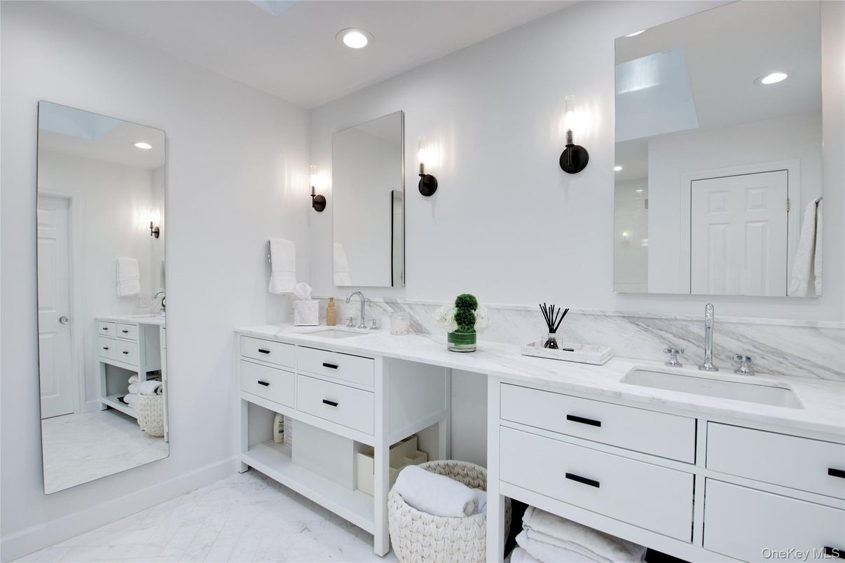 Bathroom, Dual Sink Vanities, Interior, Marble, Recessed Lighting