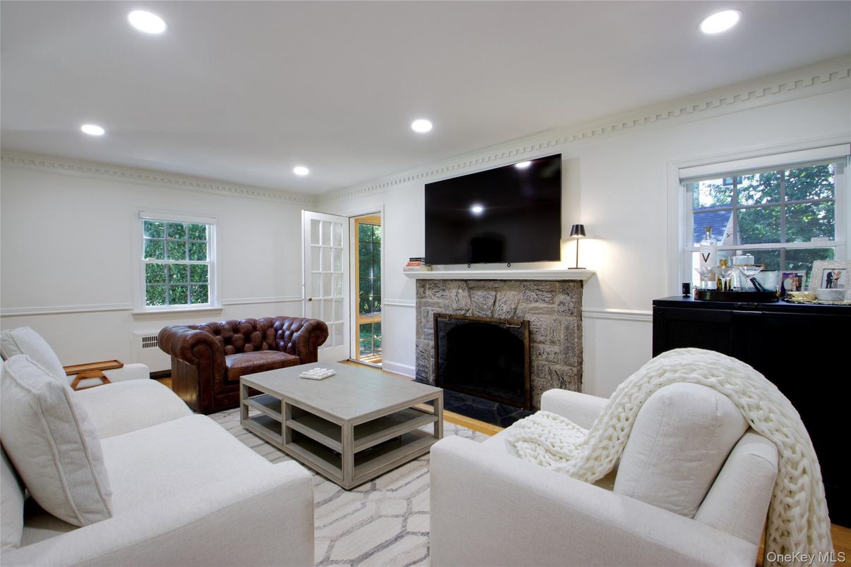 Fireplace, Interior, Living room, Recessed Lighting