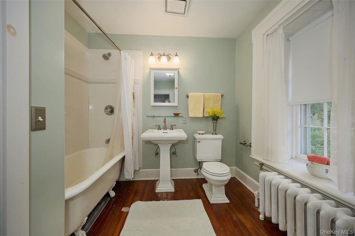 Bathroom, Interior, Wood Texture Flooring
