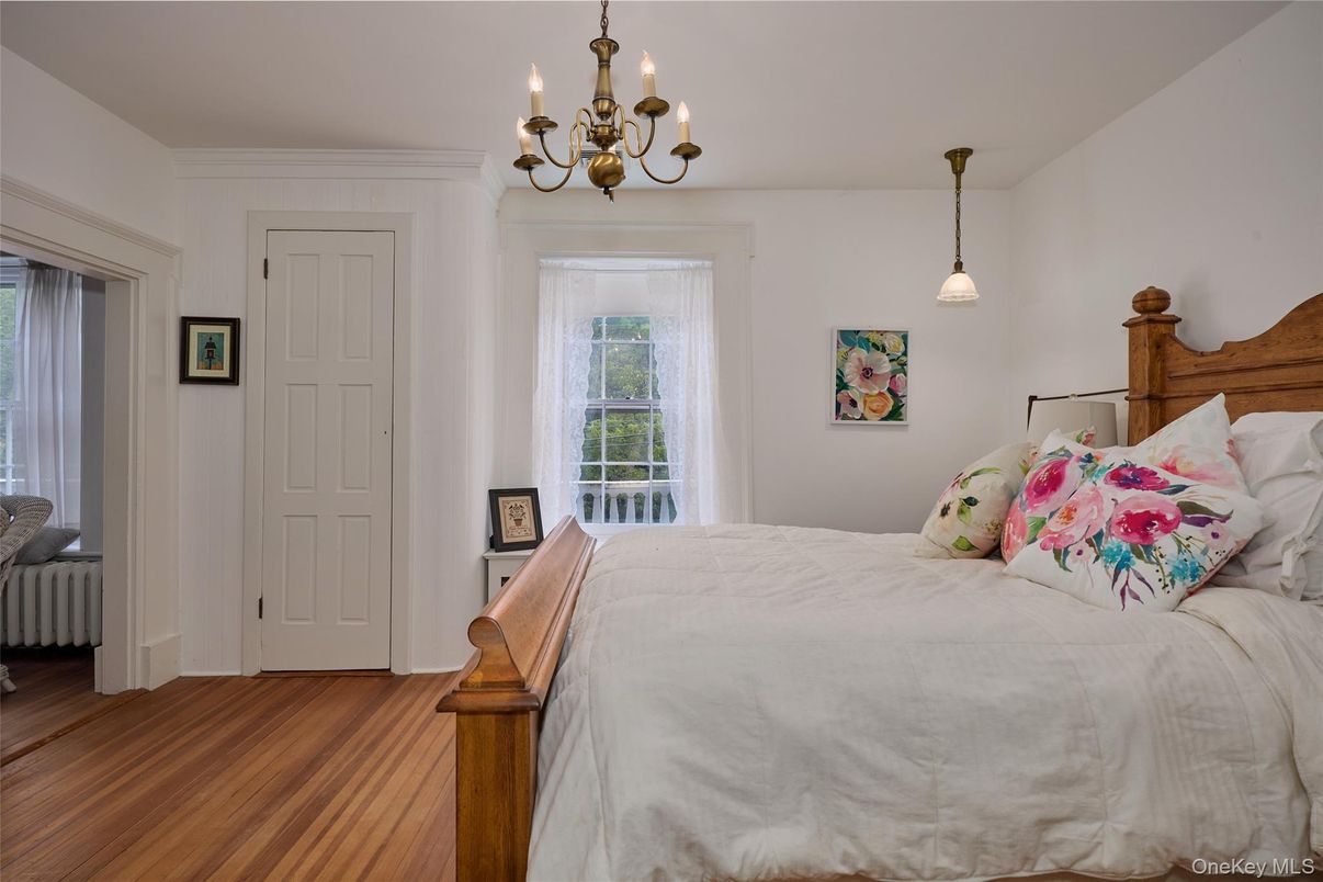 Bedroom, Chandelier, Interior, Pendant Lights, Wood Texture Flooring