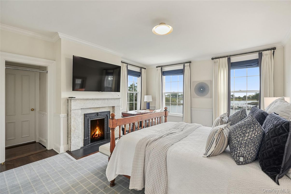 Bedroom, Fireplace, Interior, Wood Texture Flooring