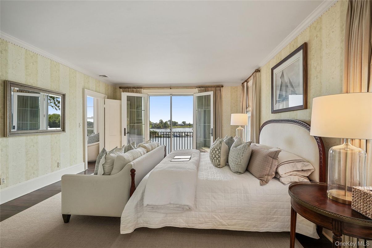 Bedroom, Interior, Water, Wood Texture Flooring