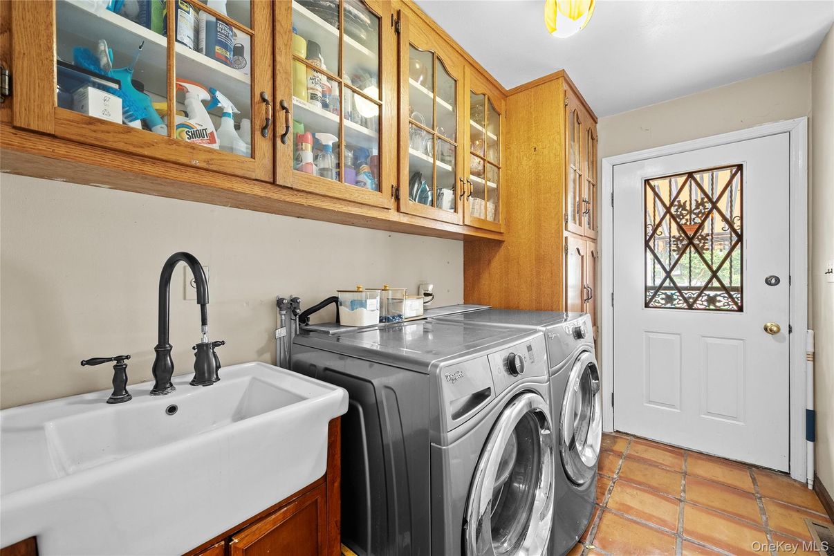 Interior, Washer