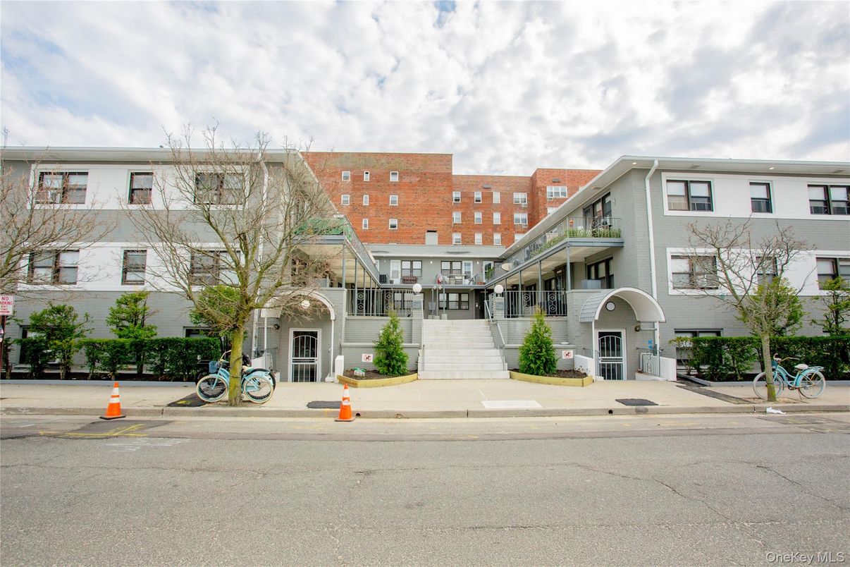 Exterior, Facade, Condo Building