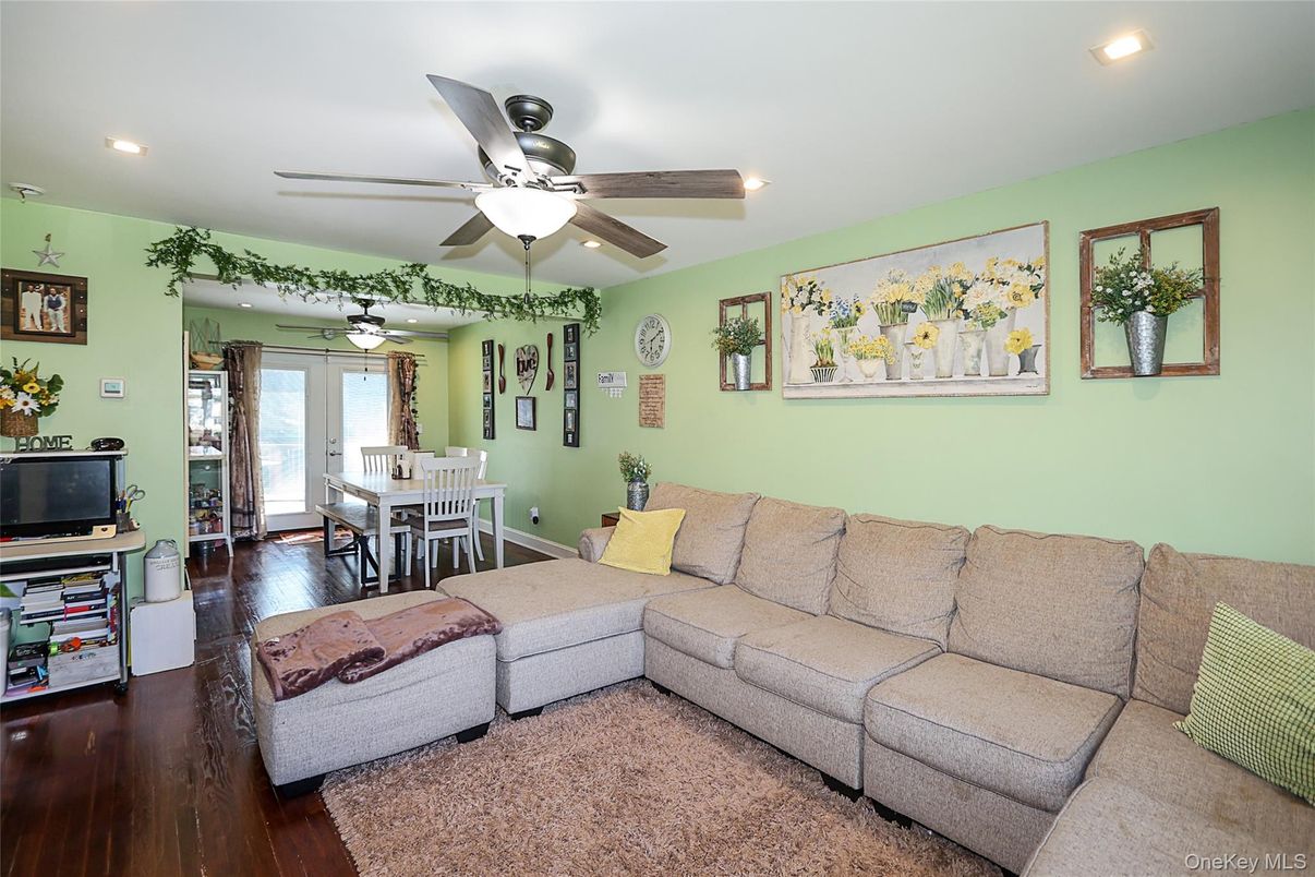 Dining room, Interior, Living room, Recessed Lighting, Wood Texture Flooring