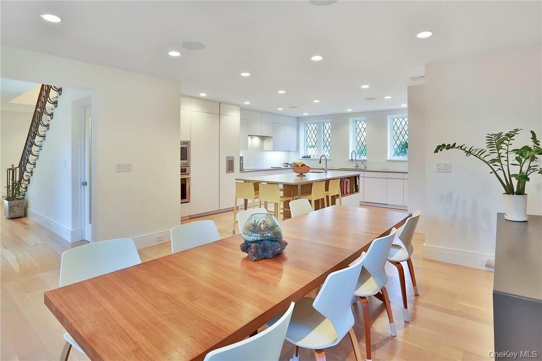 Dining room, Interior, Kitchen, Recessed Lighting, Stainless Steel Appliances, Wood Texture Flooring
