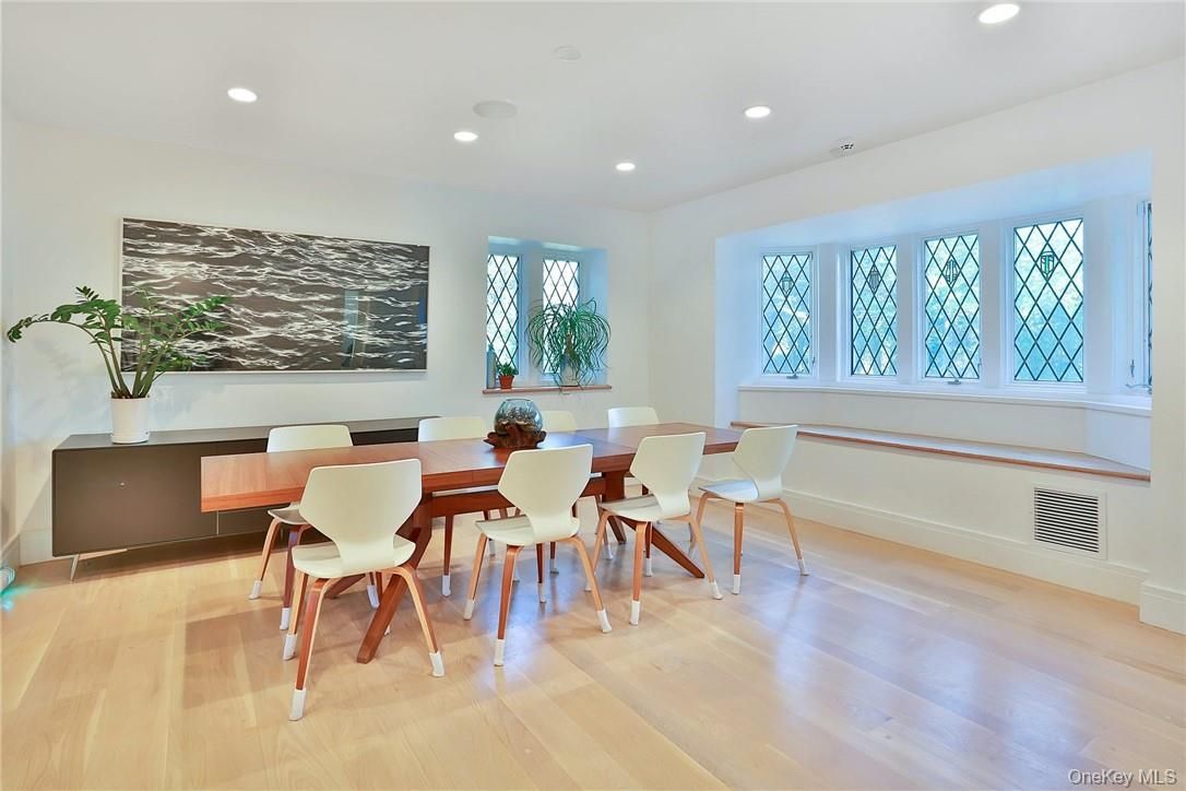 Dining room, Interior, Recessed Lighting, Wood Texture Flooring