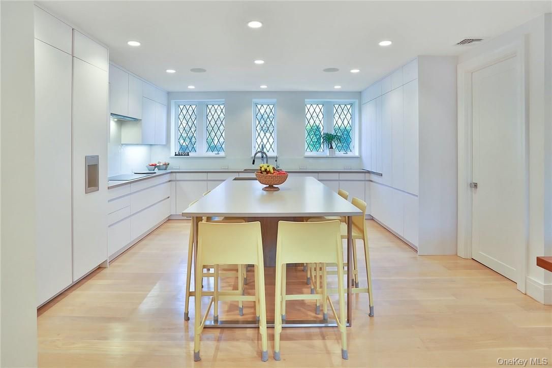Dining room, Interior, Kitchen, Recessed Lighting, Wood Texture Flooring