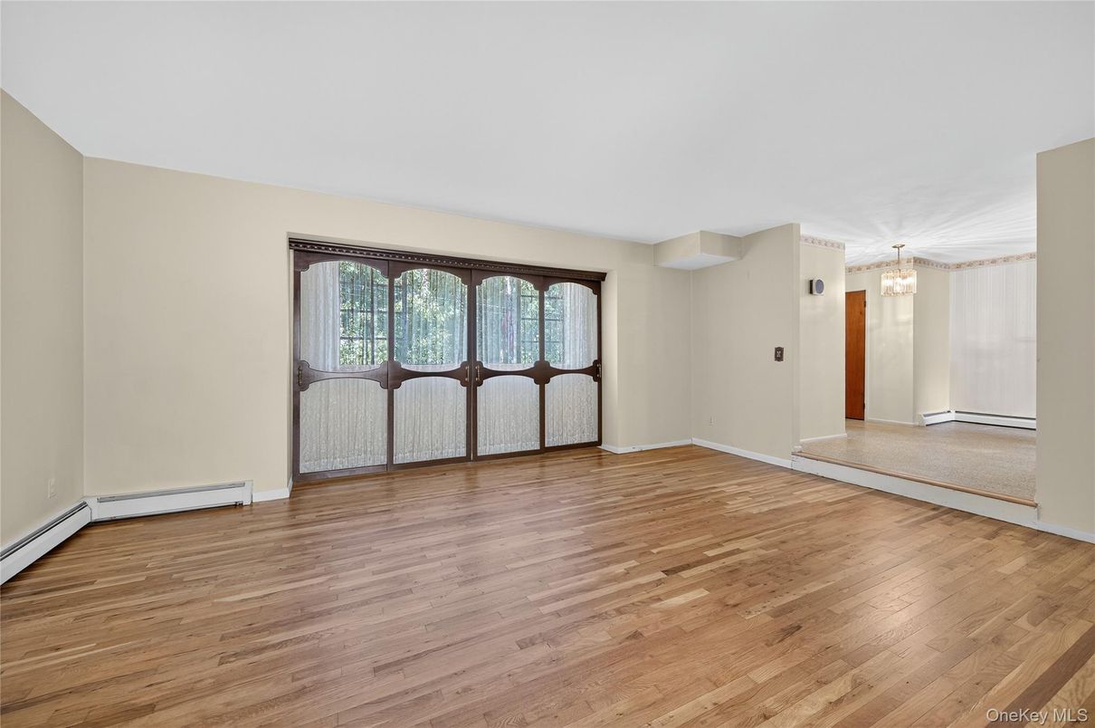 Chandelier, Empty room, Interior, Wood Texture Flooring