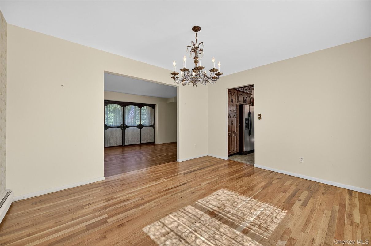 Chandelier, Empty room, Interior, Wood Texture Flooring