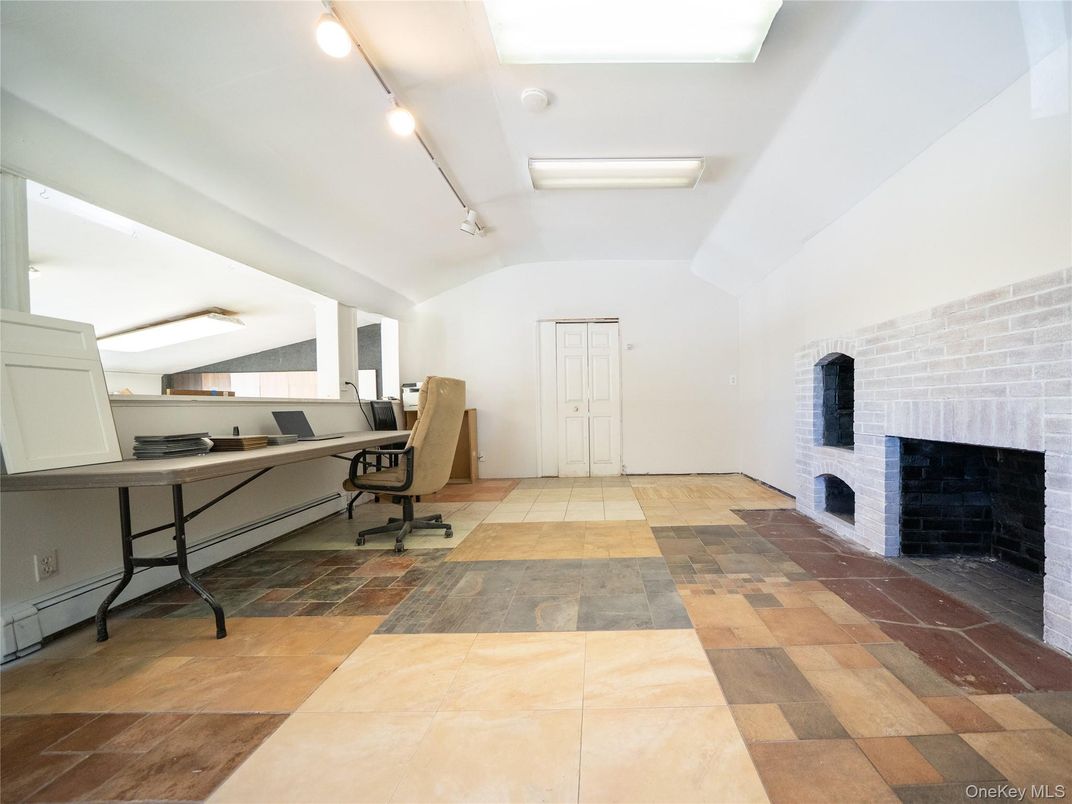 Fireplace, Home Office, Interior