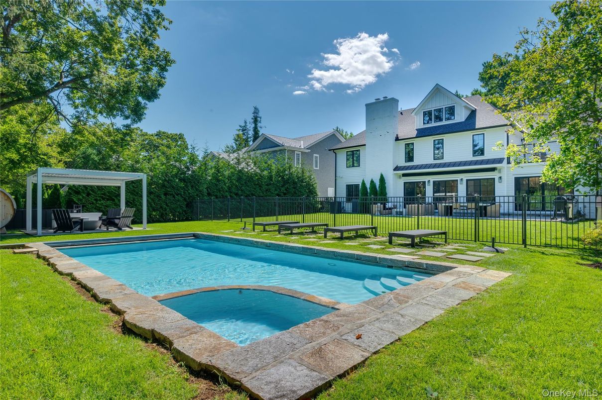 Backyard, Exterior, Pool